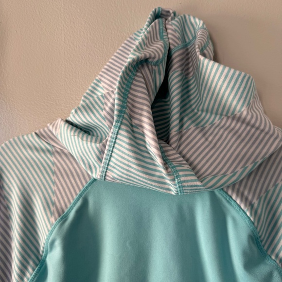 EUC, Woman’s Kyodan lightweight hoodie, Size L - Picture 4 of 5